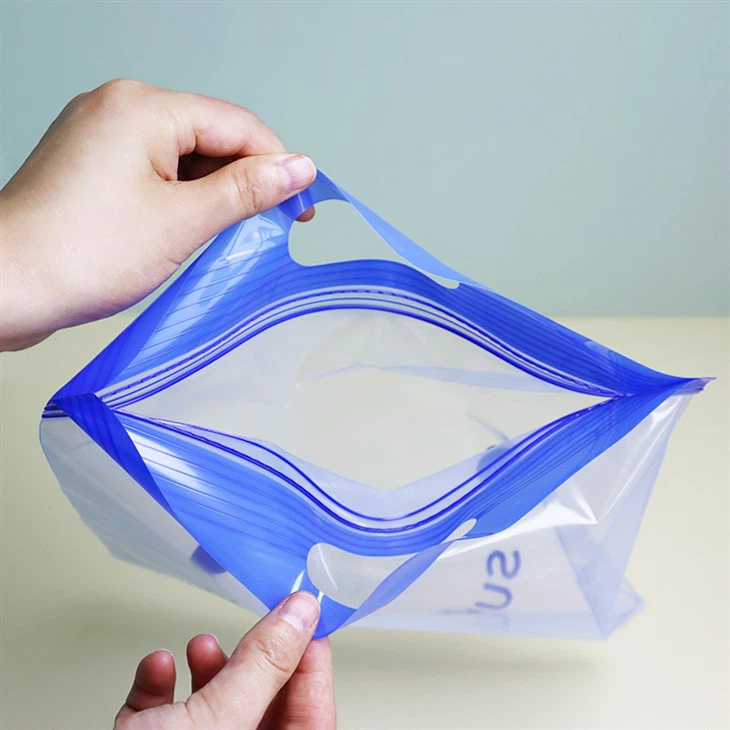 small ziplock baggies